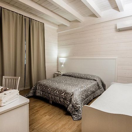 지노사마리나 Le Camelie B&B 외부 사진