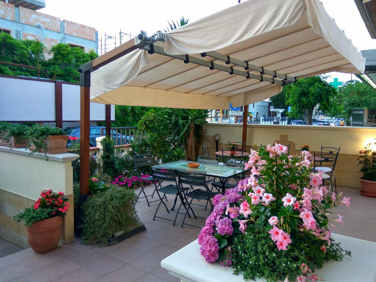지노사마리나 Le Camelie B&B 외부 사진