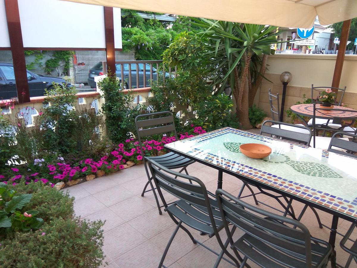 지노사마리나 Le Camelie B&B 외부 사진