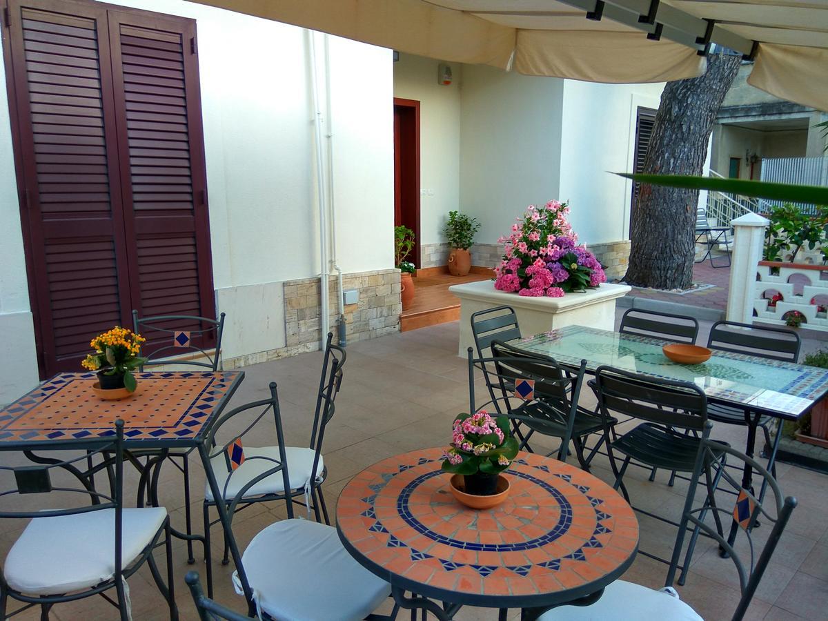 지노사마리나 Le Camelie B&B 외부 사진