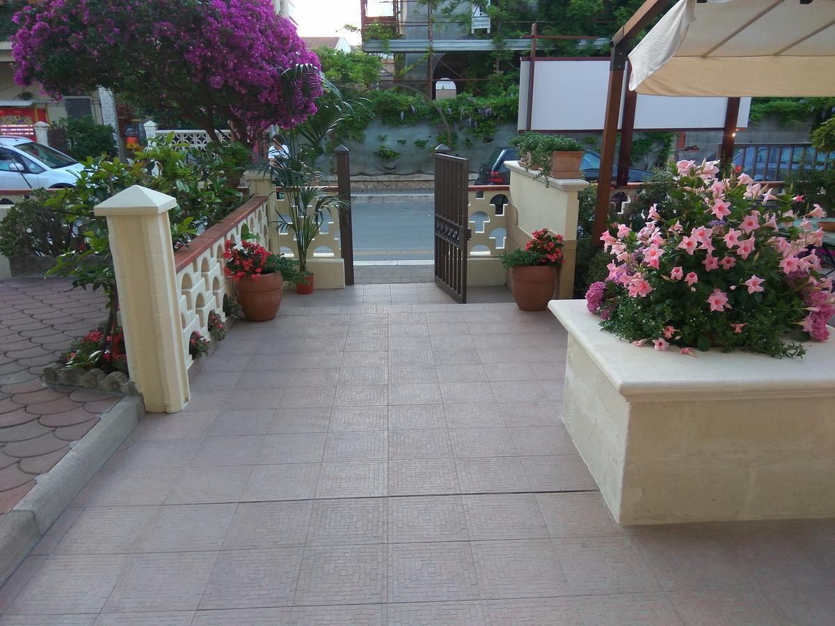지노사마리나 Le Camelie B&B 외부 사진