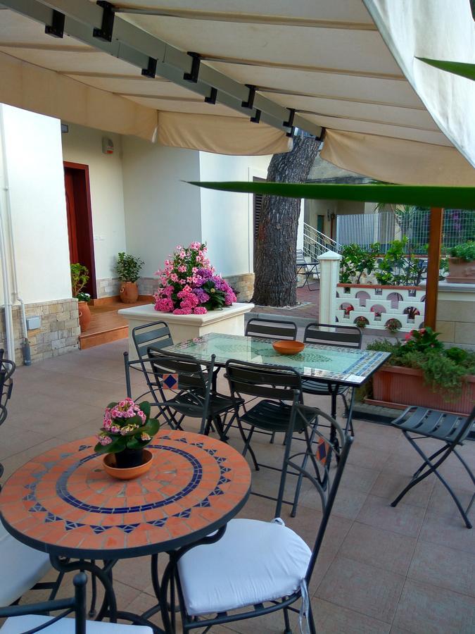 지노사마리나 Le Camelie B&B 외부 사진