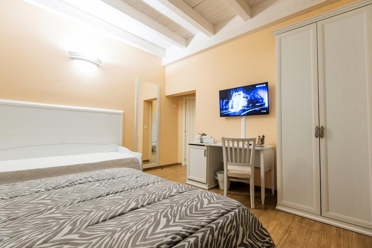 지노사마리나 Le Camelie B&B 외부 사진