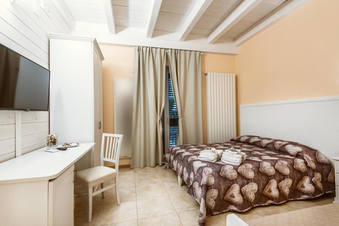 지노사마리나 Le Camelie B&B 외부 사진