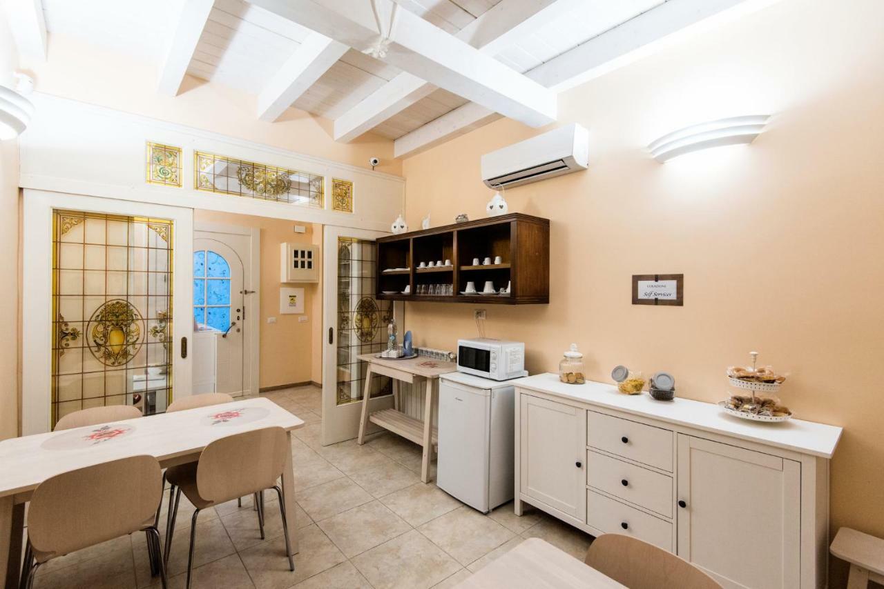 지노사마리나 Le Camelie B&B 외부 사진